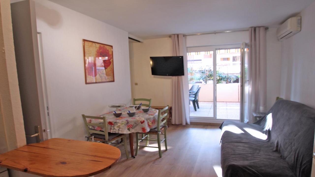 Regina - Victoria Apartment Sainte-Maxime Bagian luar foto